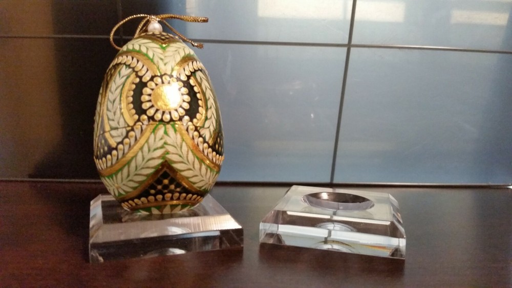 *1 XLarge 2" Dimple Display Stand For Crystal Healing Spheres