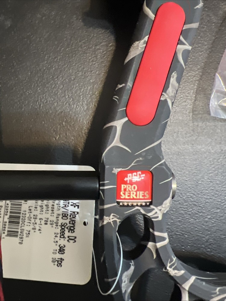 New PSE Archery XF Revenge DC 70# Left Hand Black Camo Bow