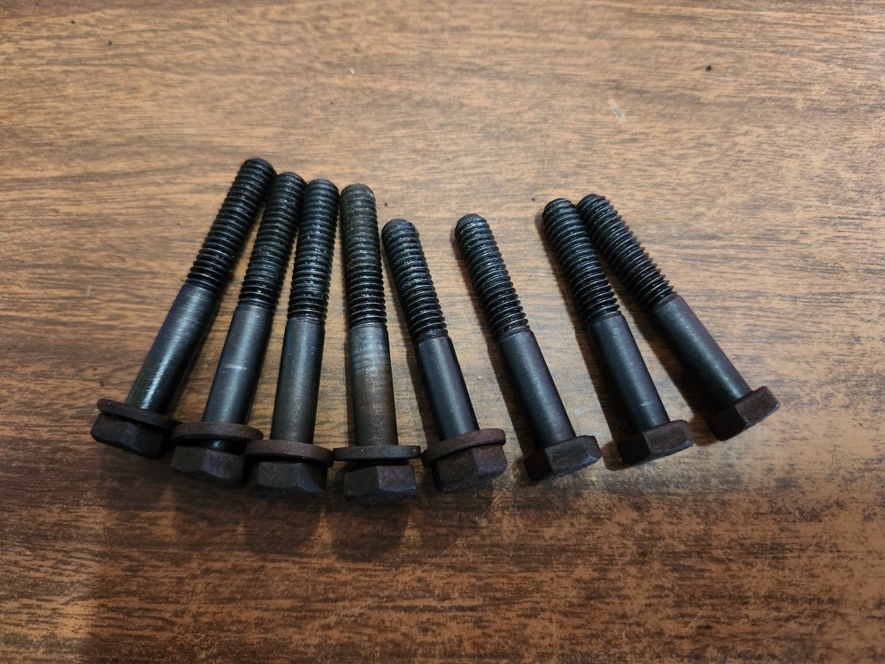 Briggs & Stratton Model 81302 Engine Cylinder Head Screws 92674 691441