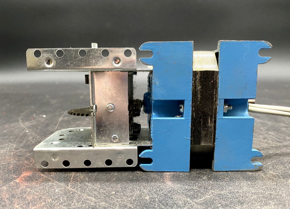 A.C. GILBERT ERECTOR PART 110-120 VOLT A-49 ELECTRIC ENGINE, WORKING!