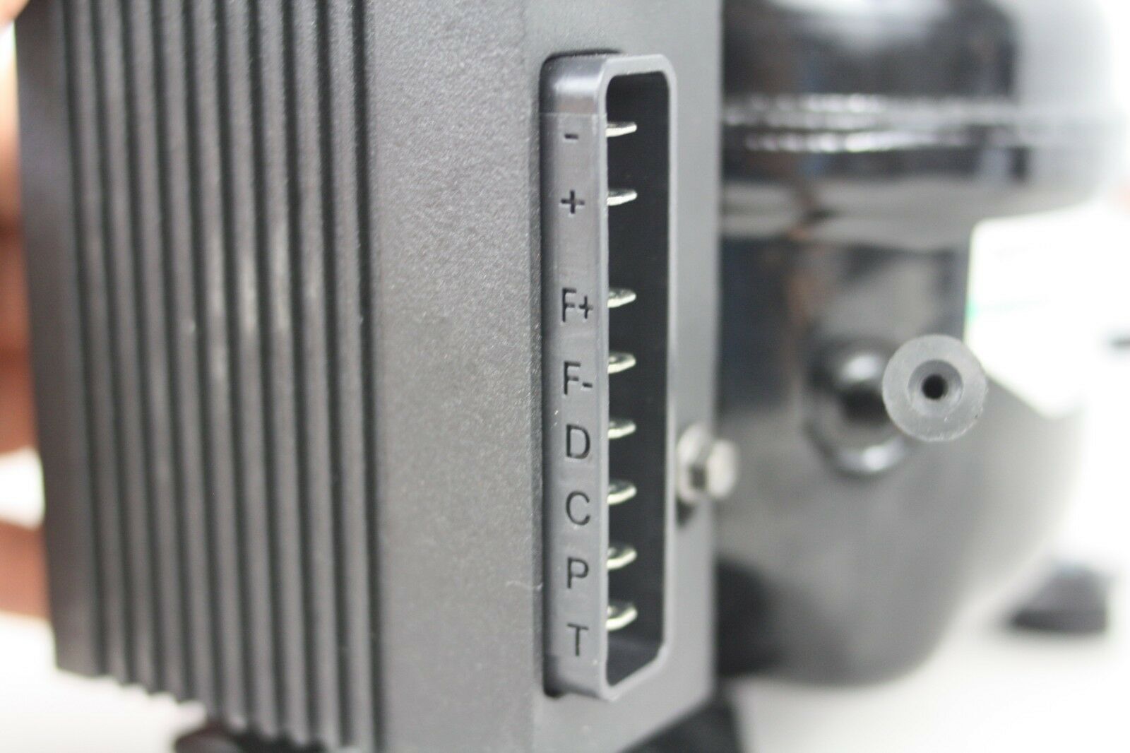 12V 24V DC Refrigeration Compressor Fridge Freezer Marine Solar QDZH35G R134a