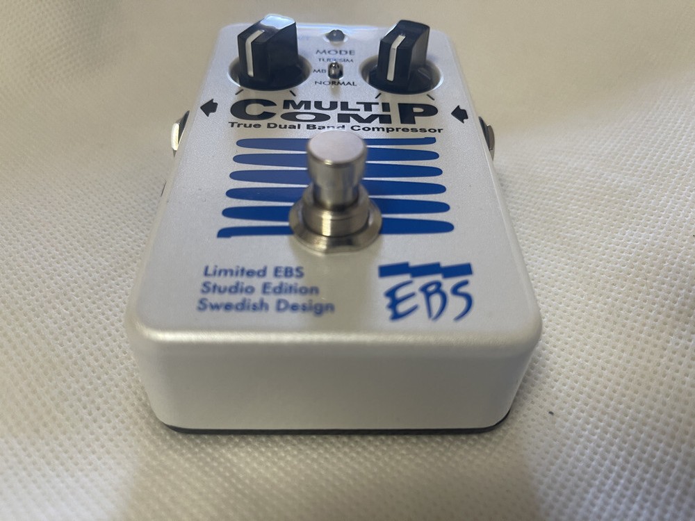 Excellent! EBS Multicomp True Dual Band Compressor Limited Pearl White Model