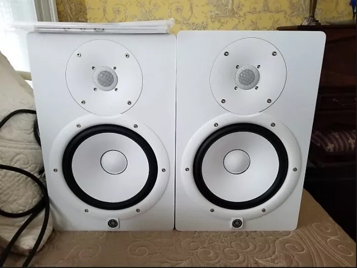 Yamaha HS8 Powered Studio 8" 120W Powered Studio Reference Monitor White HS8W