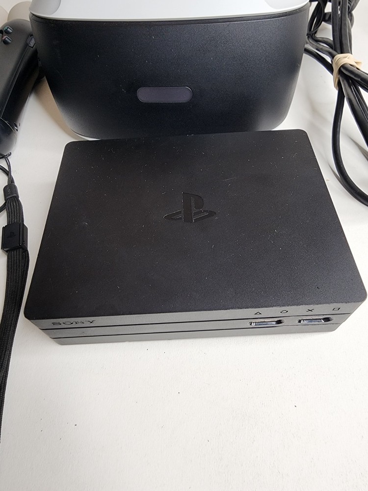 Sony Original PlayStation VR Processor CUH-ZVR2 PS4 VR Headset