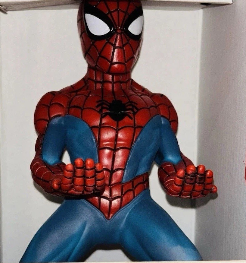 Marvel Spider-Man Controller Phone & Stand Device Holder Gaming Cable Guys NIB