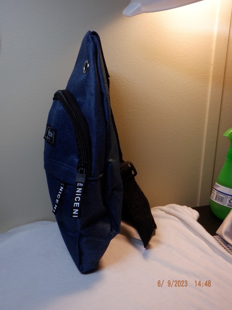 BACPACK, SINGLE STRAP CARRY-ALL BAG