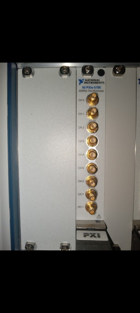 NI PXIe-1073