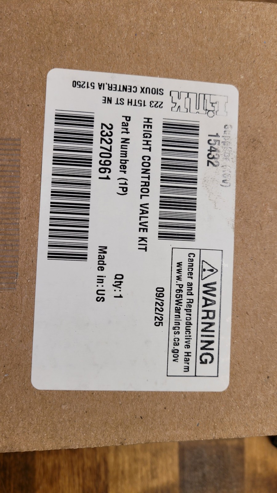 Genuine Volvo Cab Leveling Valve with Rod & Brackets + Screw 23270961