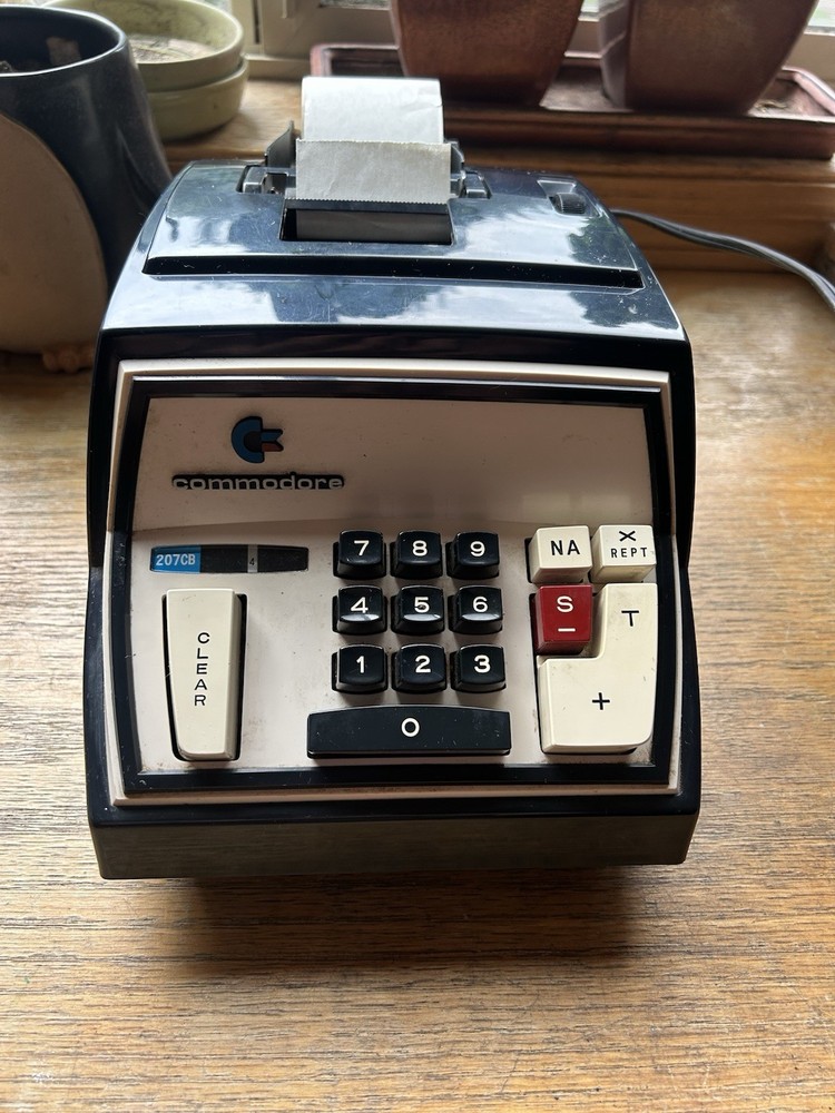 Commodore 207CB Electronic Adding Machine Awesome Color Scheme Powers On Used
