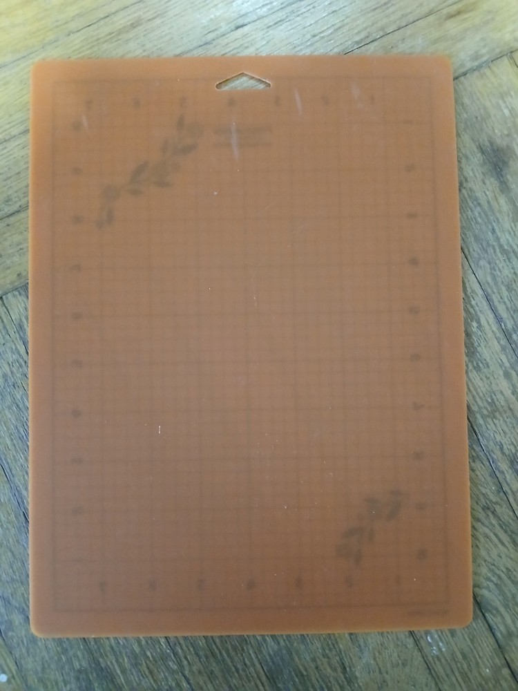 Fiskars Brand Self Healing Cutting Mat