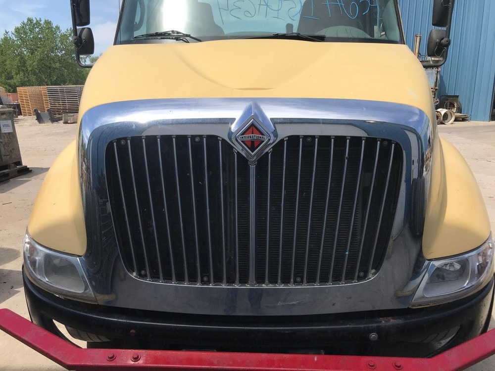 2002-2008 International 8600 Grille - Used