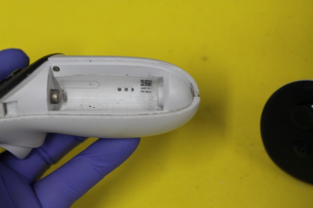 READ ~ Genuine Meta Quest 3 / 3S VR Left & Right Pair Controllers ONLY