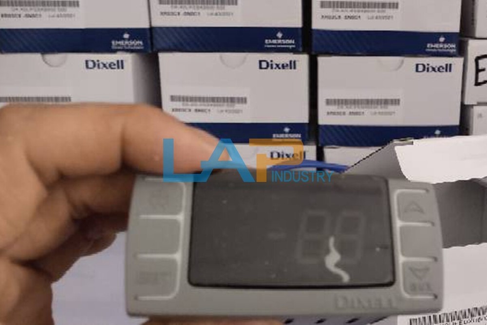 1PCS FOR XR03CX-5N0C1/ / temperature controller