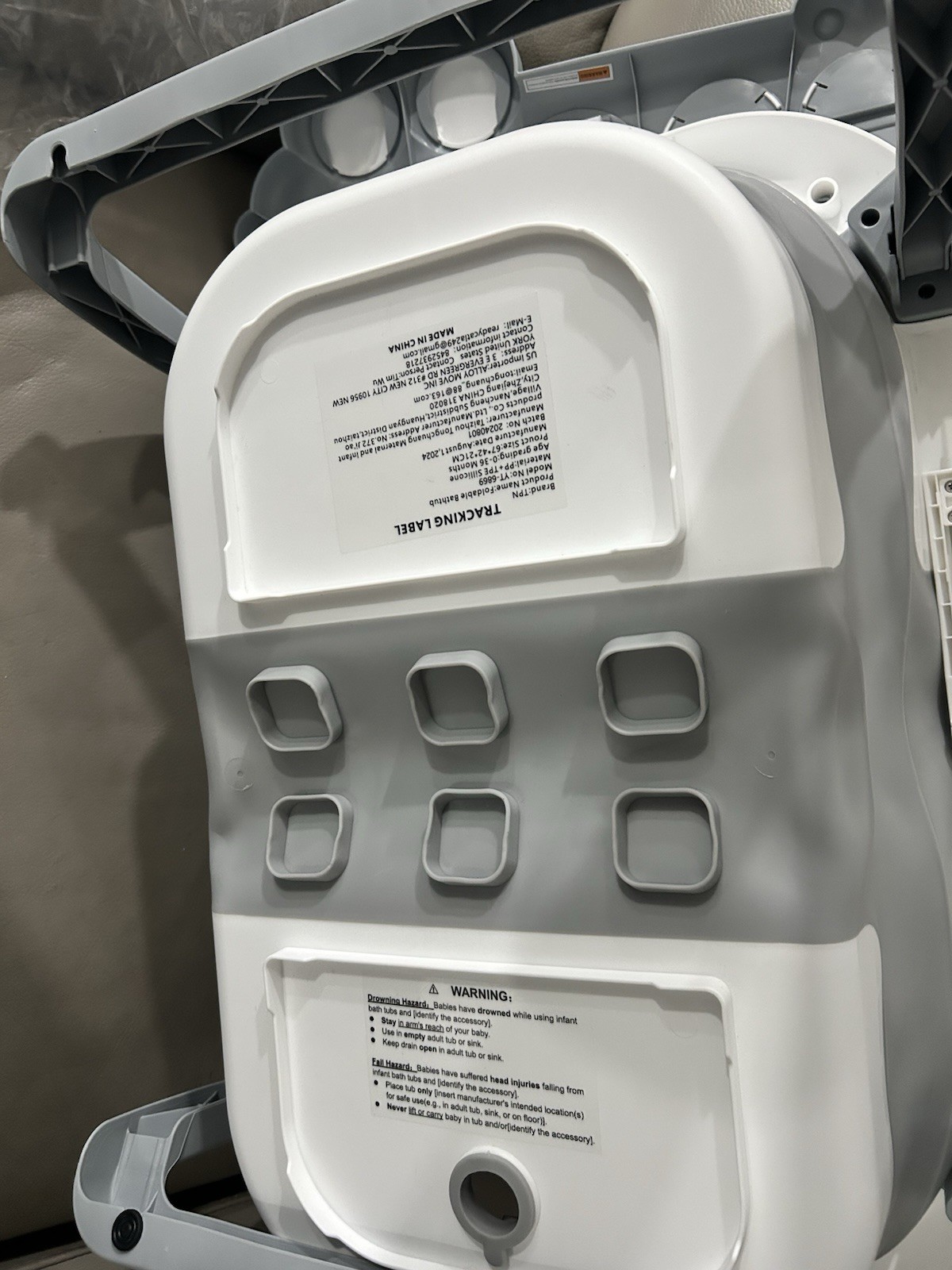 Collapsible Baby Bath Tub with Soft Cushion& Real-Time Thermometer,0-36 Months