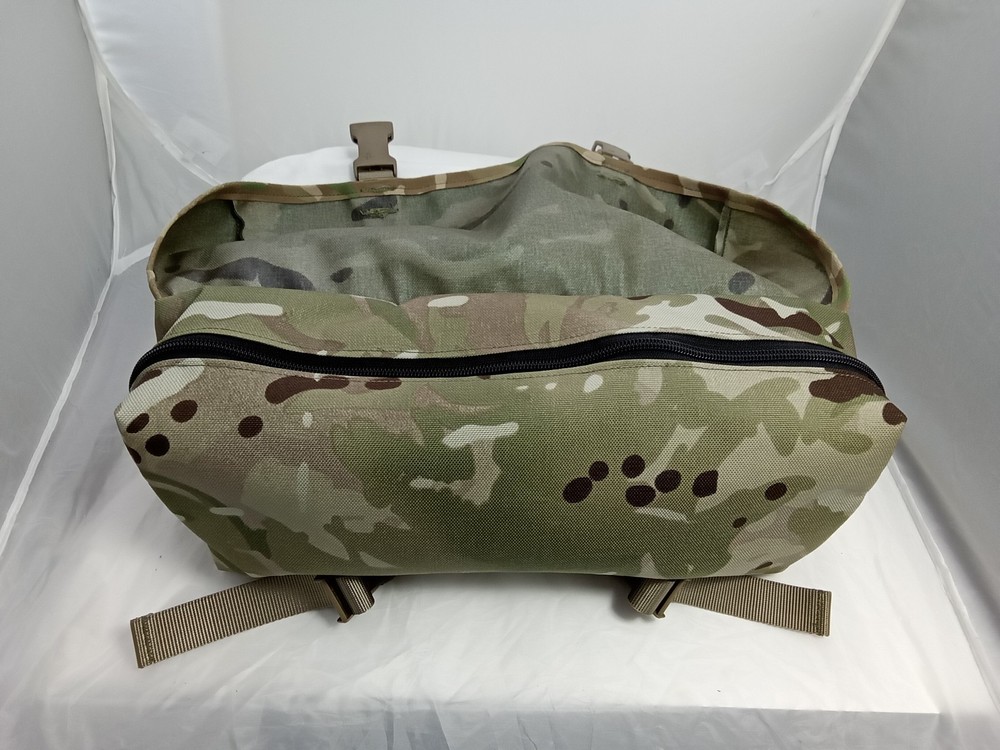 Back bag MTP, clip and zip closure, molle and strap on attachment