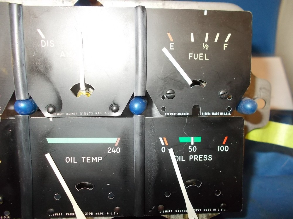 CESSNA 182 GAUGE CLUSTER ( W/CAPILLARY )