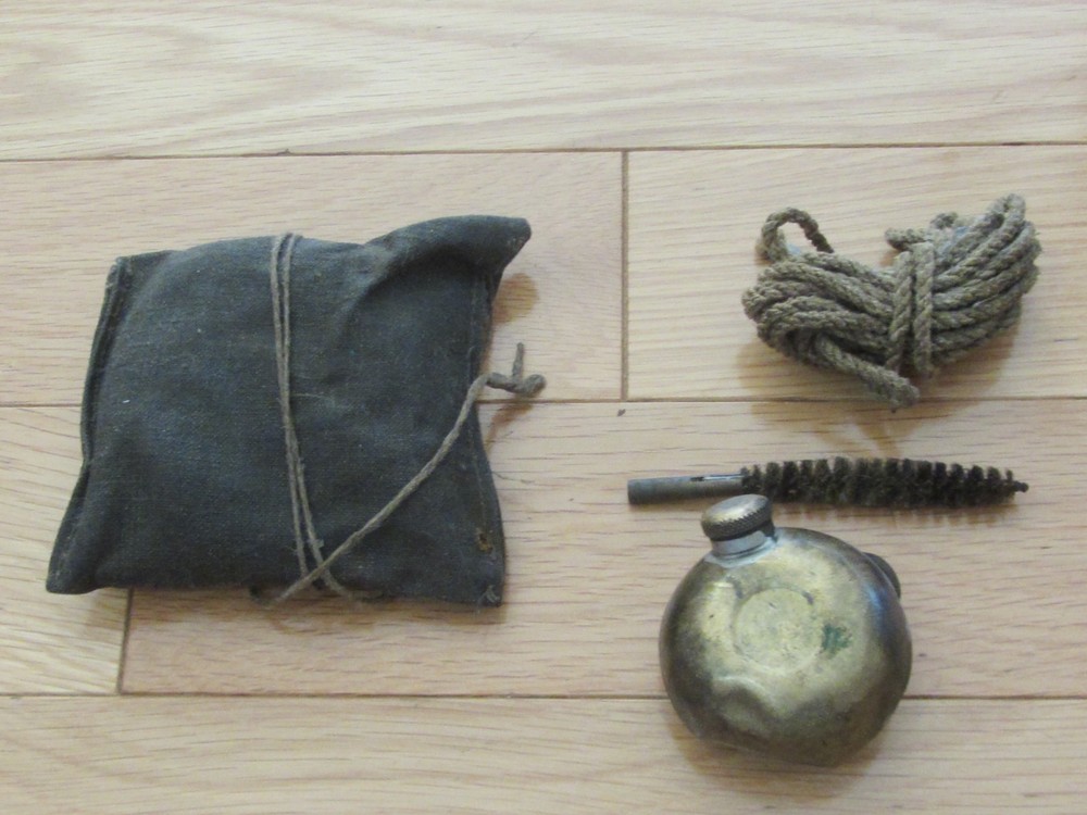 Soviet Russian Rifle Cleaning Kit Pouch With Oiler & Pull Through! MINT & COOL!
