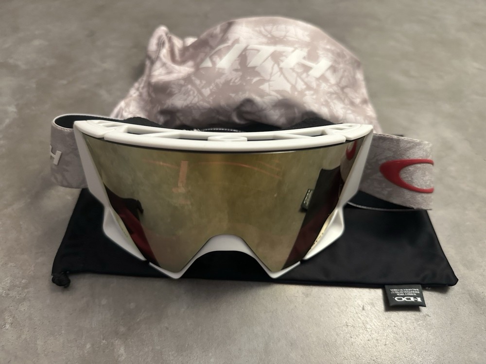 Kith x Oakley Flow Scape Snow GogglesSandrift