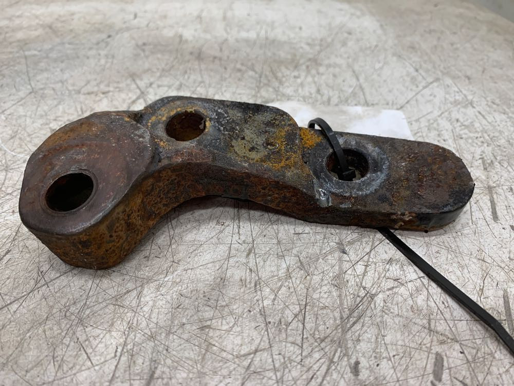 2005 Peterbilt 357 Hood Hinge (674-10157)