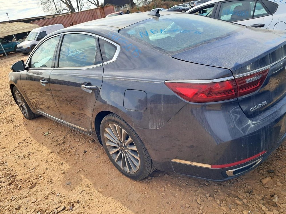 CADENZA 2017 Glove Box 4874971