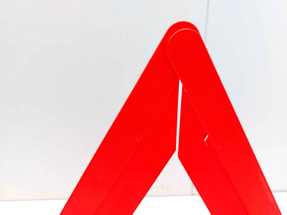 MERCEDES E CLASS C207 HAZARD WARNING TRIANGLE A2048900197 2014