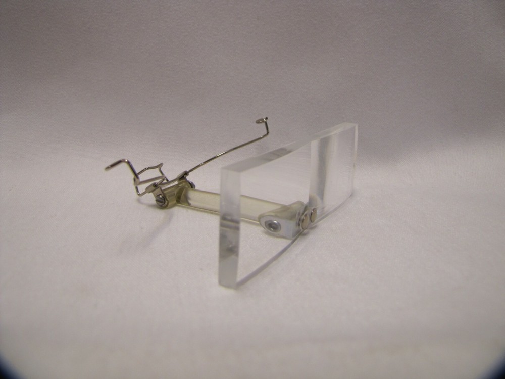 Vintage Magnifier Glasses in Case