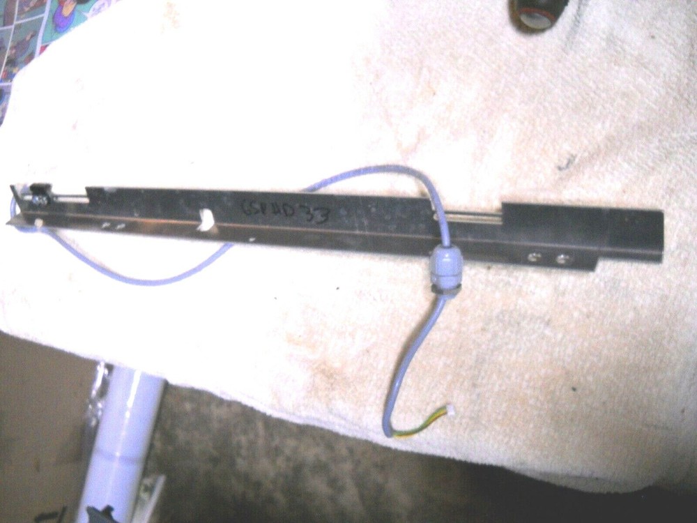 BIZERBA HD 33  MEAT SLICER SENSOR  SUPPORT  BAR AND SENSOR