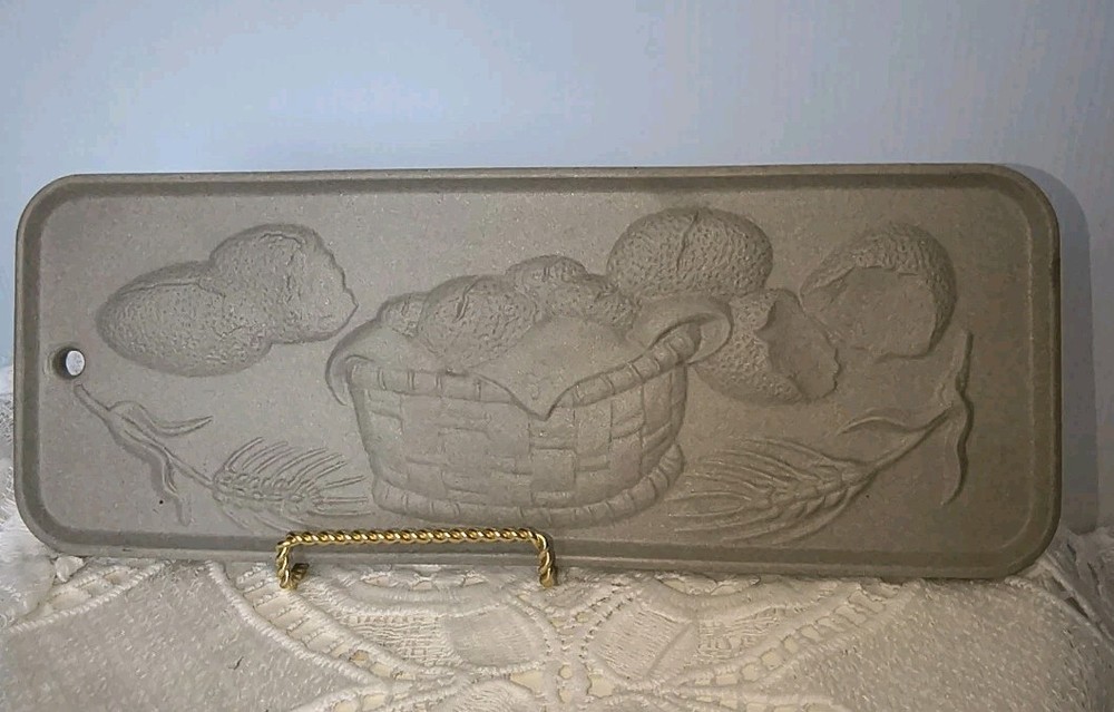 Earthenware Raised Bread Basket Motif-Bread Warmer/Warming Stone 11"