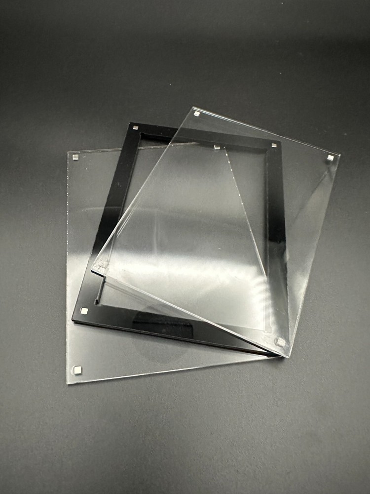 Marvel Magnetic Sketch Booklet Card Holder Display Case 3 Panel Black