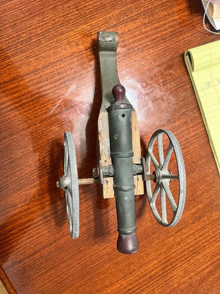 1861 civil war cannon replica