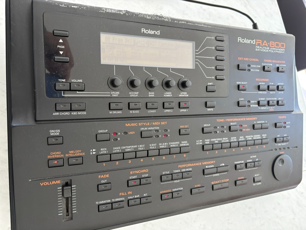 Roland RA800 Synthesizer