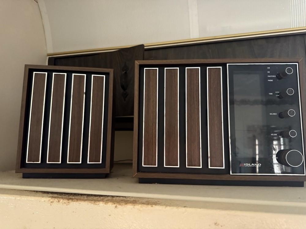 Midland International – Compact Stereo System (c. 1972–1978)