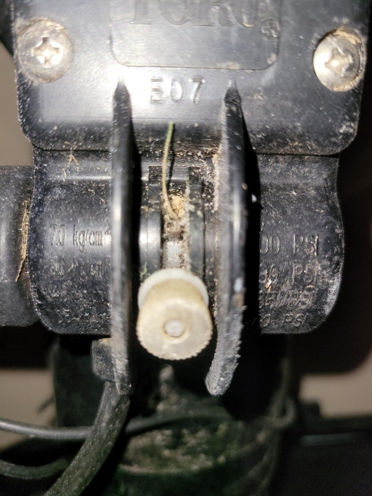 Toro 850S Complete Head 1 1/2 Inch Standard Thread. Golf Course Irrigation