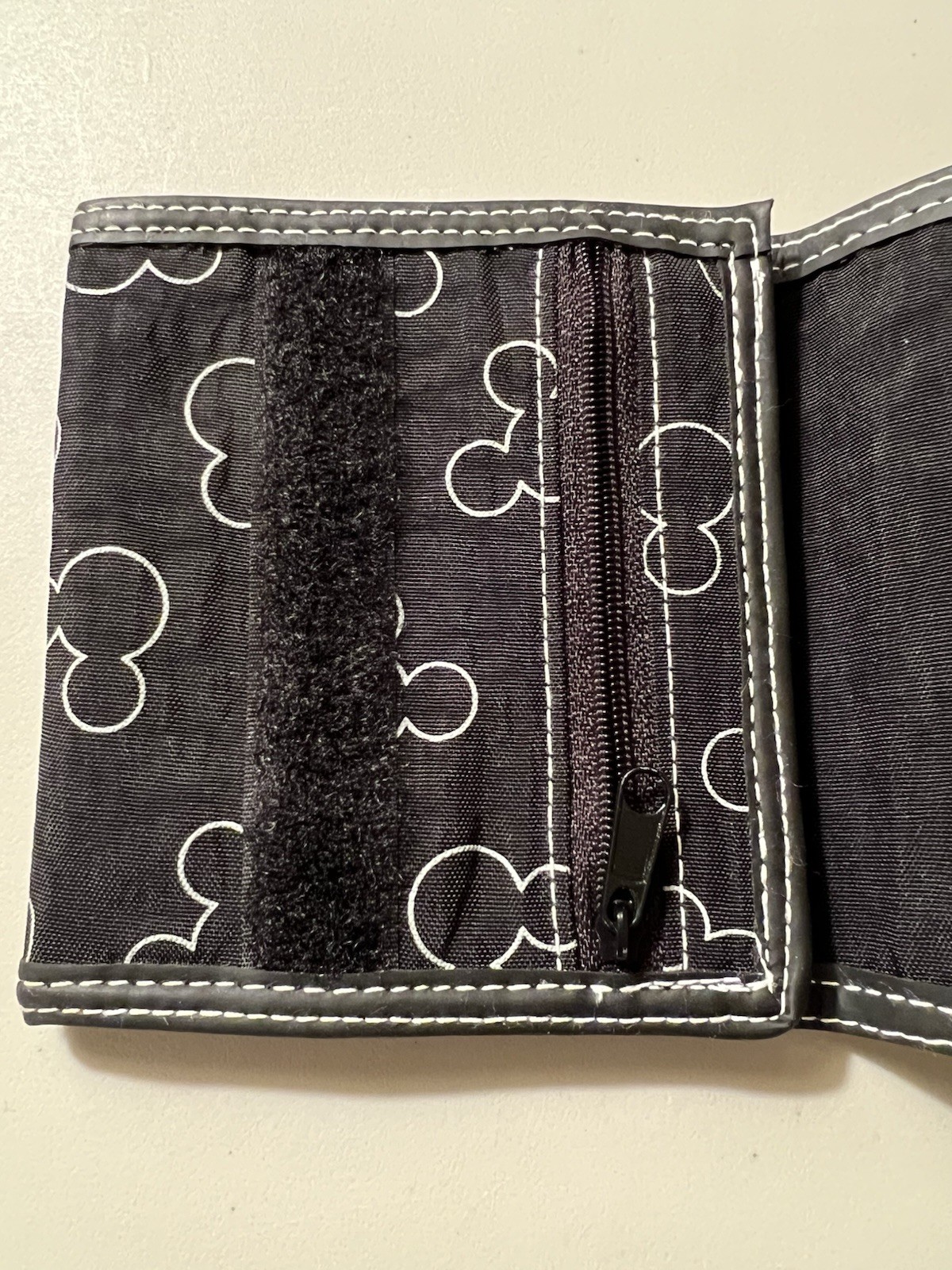 Walt Disney World - Black Tri-Fold Wallet / Condition: Brand New