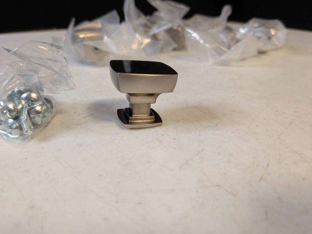 Webber Satin Nickel Cabinet Knobs 1-1/8” 10 Pack P29542K-SN-B NEW
