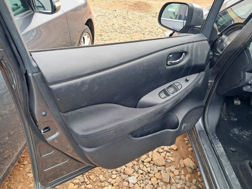 LEAF 2015 Glove Box 4884145