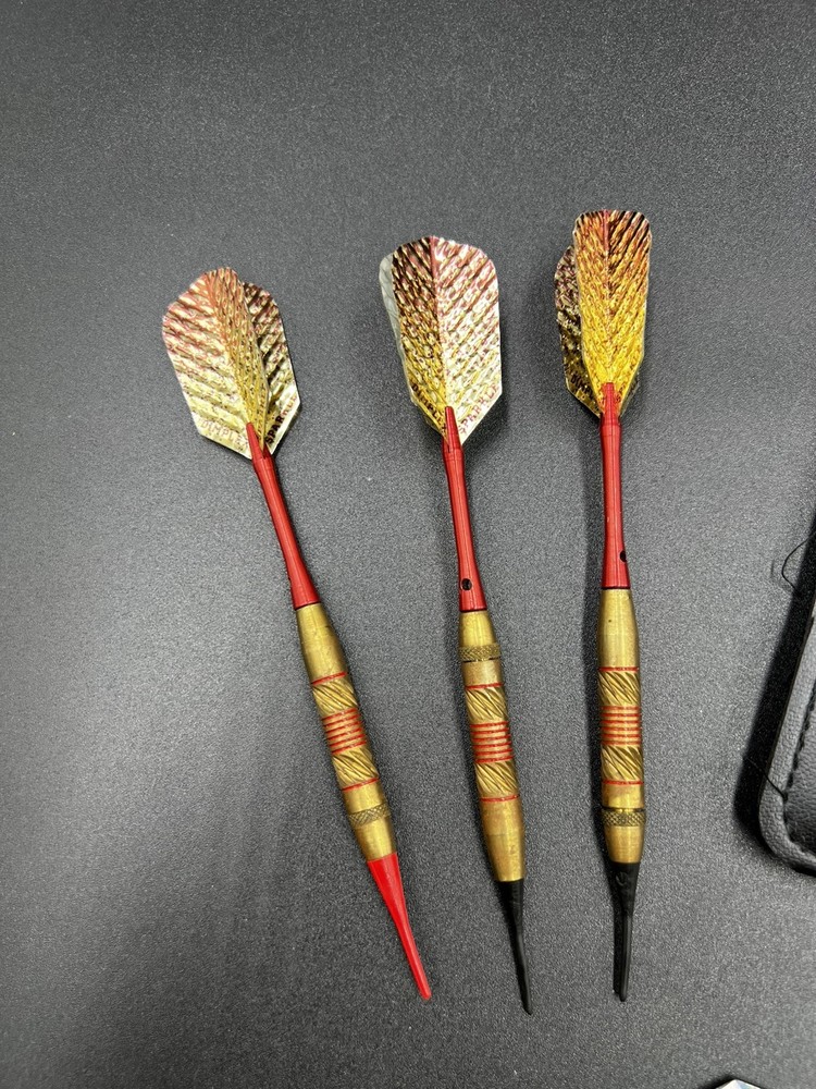 Vintage Playing Throwing Darts Set