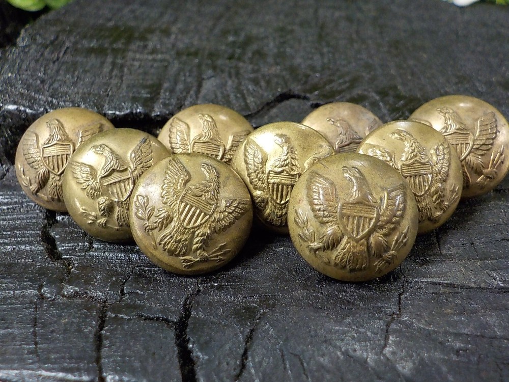 Old Rare Vintage Antique Civil War Relic Eagle Cuff Button with Free Button Case