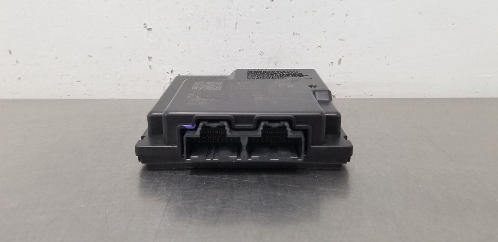 16 CADILLAC ESCALADE KEYLESS ENTRY CONTROL MODULE 13510157