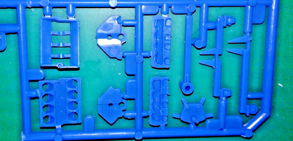 AMT '66 NOVA DISPLAY ENGINE STAND WITH ENGINE....PERFECT FOR DIORAMA