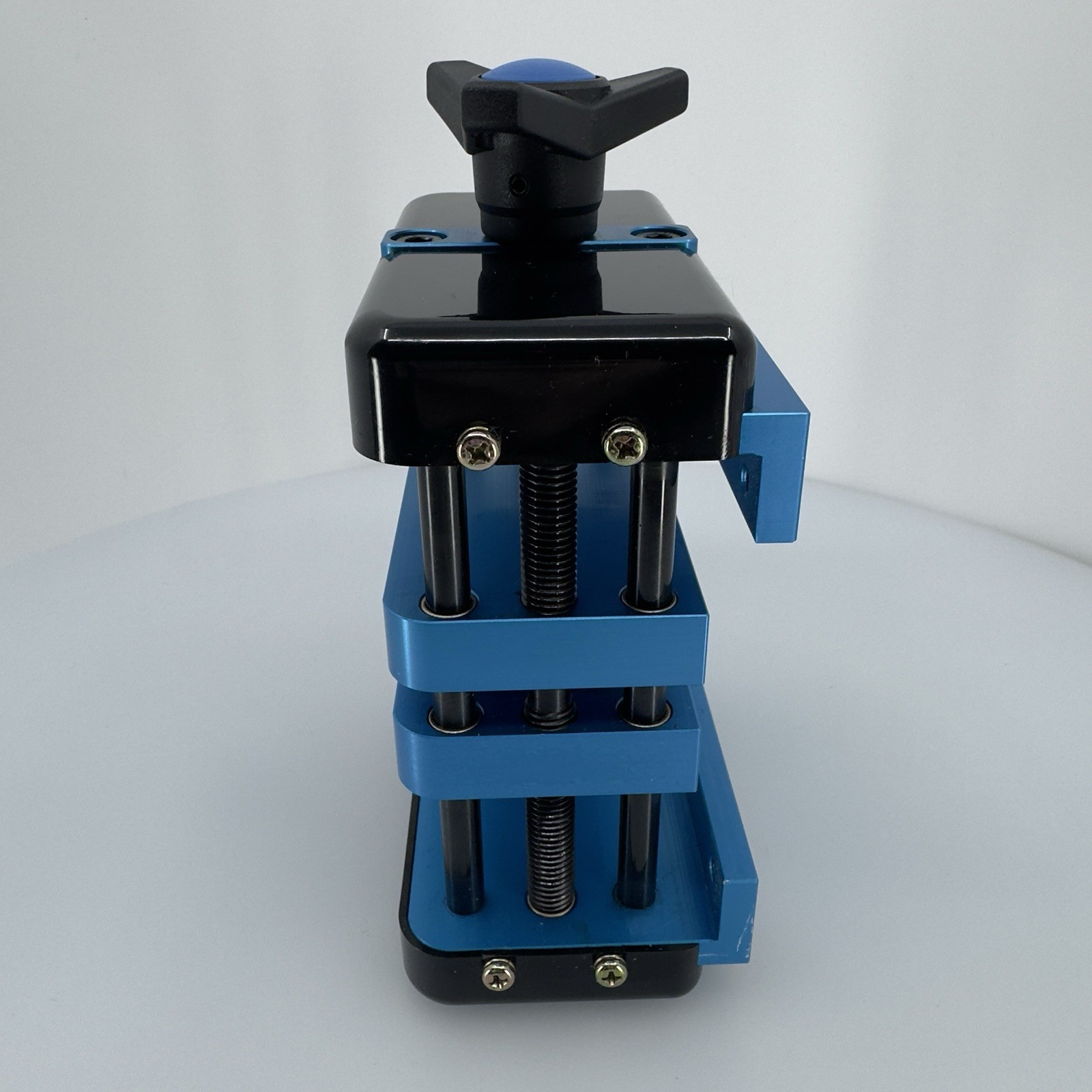 ROCKLER Self centering drill vise centering tool for pen drilling No Hex Key