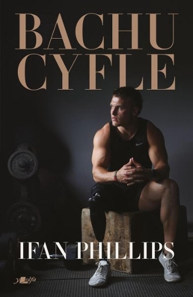 Bachu Cyfle by Ifan Phillips (Welsh) Paperback Book