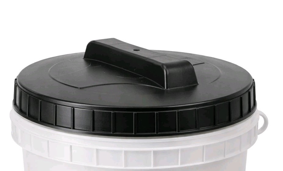 Hypro 3522120 8" Male - Threaded Solid Tank Lid