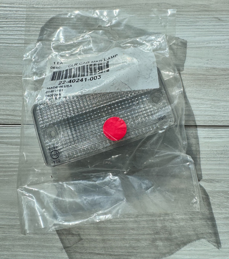 Freightliner Cab Marker Lamp 22-40241-003