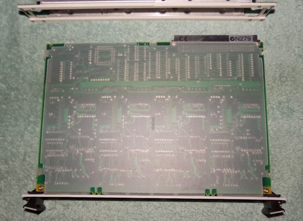 New Hp E1328A 4-Channel D/A Converter in New E1403C Adapter