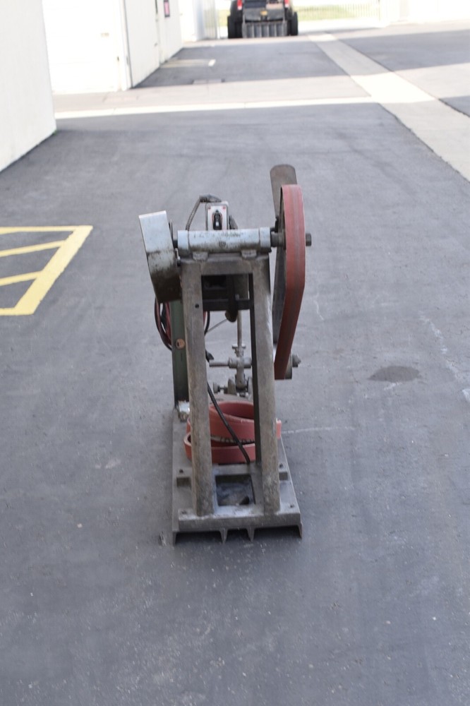 Belt sander / grinder 117" x 2"