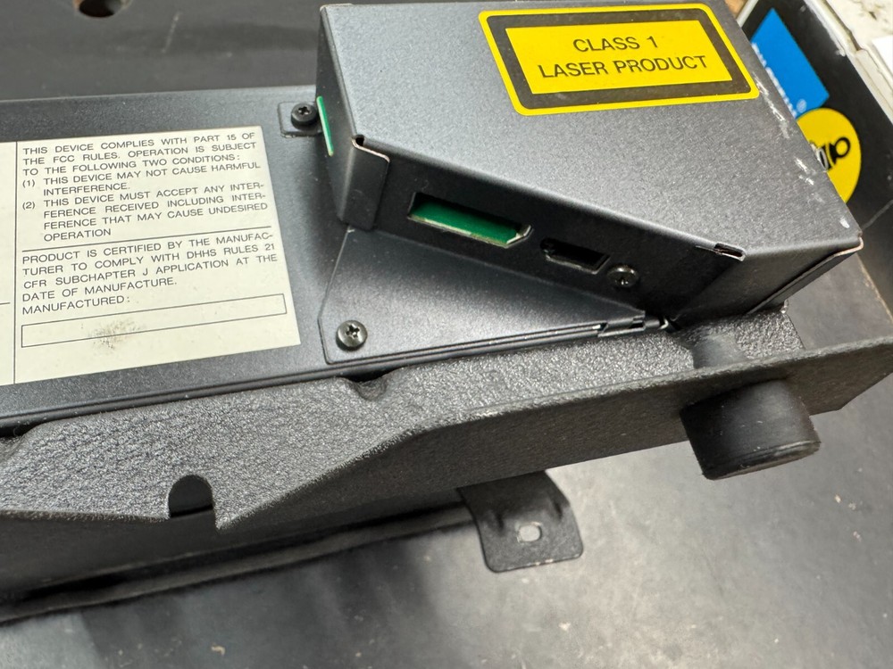 MERCEDES BENZ ORIGINAL CD CHANGER