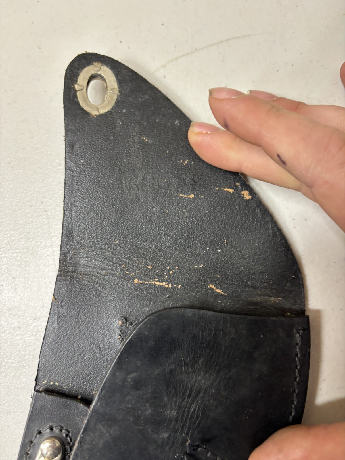 Vintage Buck 106 Hatchet Hunter Axe with Original Sheath, Used