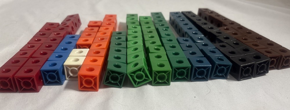 Set of 116 Multicolored Various Snap Cubes
