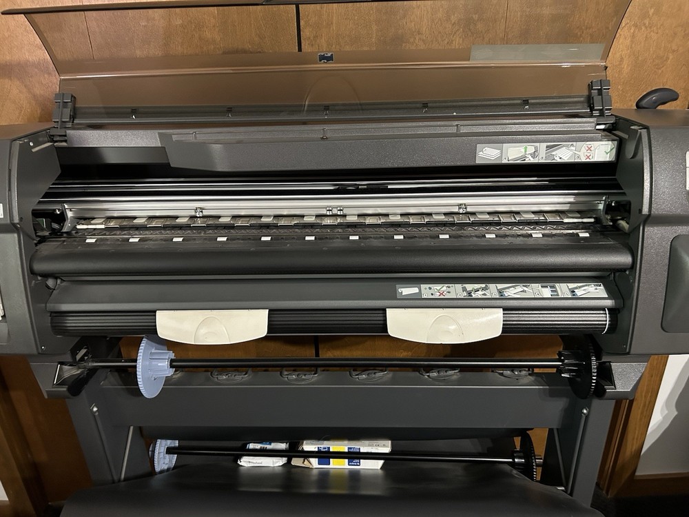 HP DesignJet 1050c Large Format Color Plotter